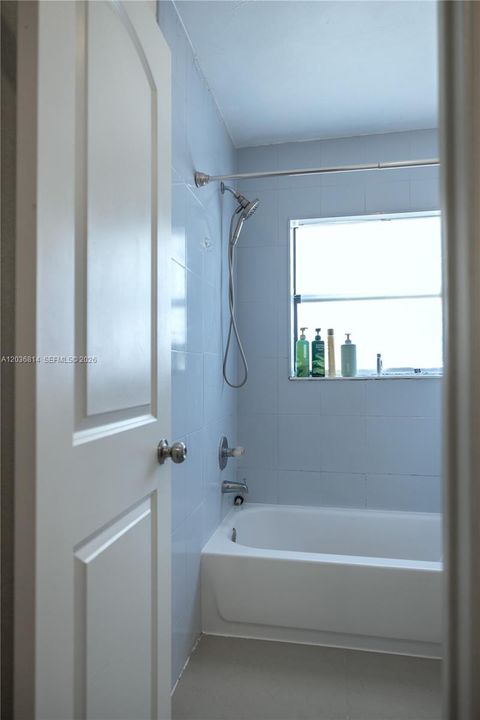 For Rent: $2,850 (3 beds, 2 baths, 1755 Square Feet)