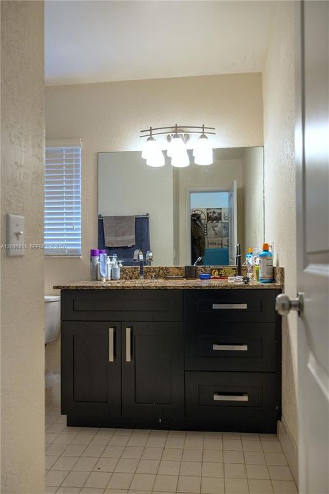For Rent: $2,850 (3 beds, 2 baths, 1755 Square Feet)