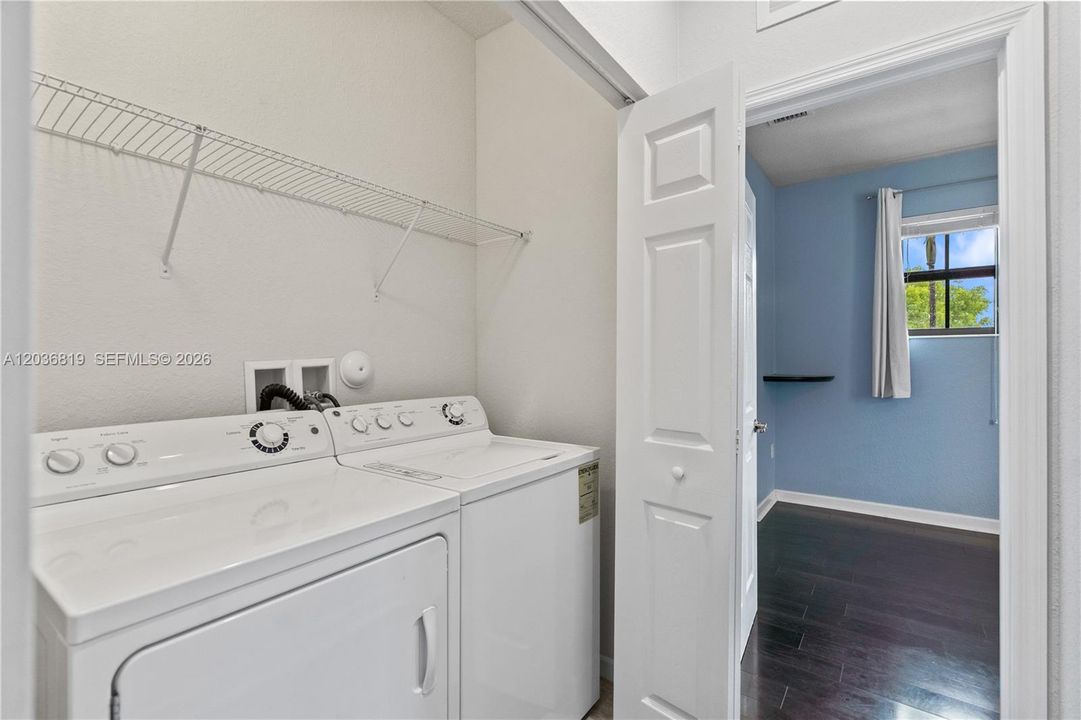For Sale: $595,000 (4 beds, 2 baths, 2573 Square Feet)