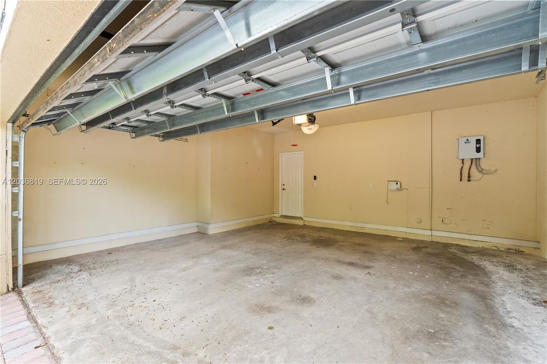 For Sale: $595,000 (4 beds, 2 baths, 2573 Square Feet)