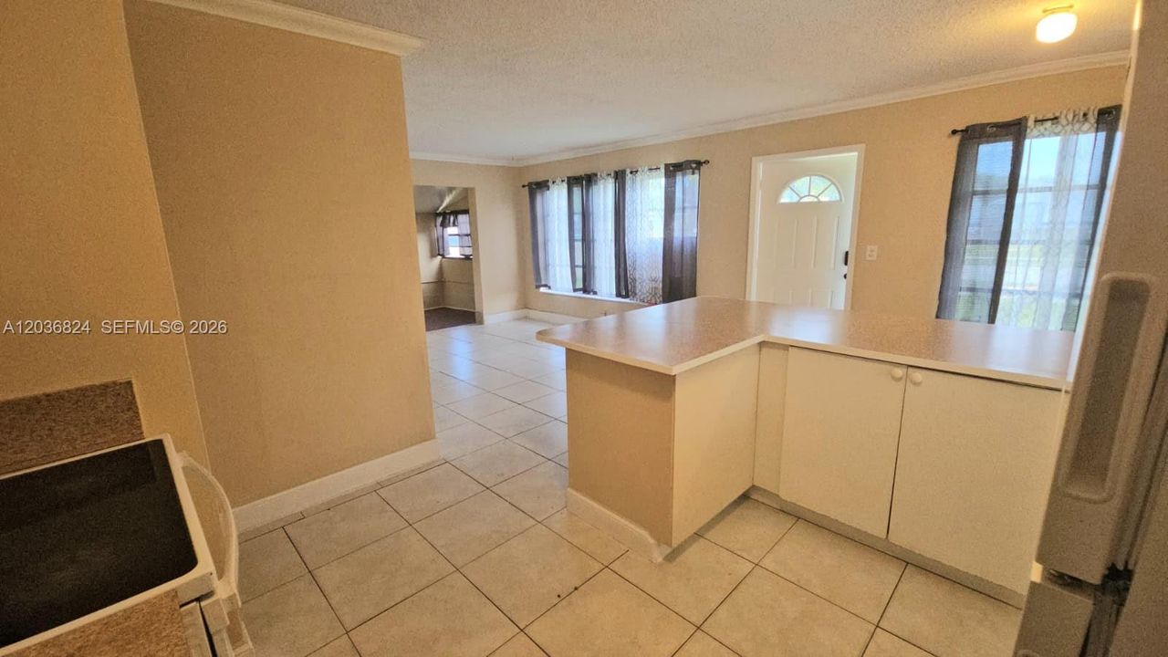 For Sale: $354,000 (3 beds, 1 baths, 1020 Square Feet)