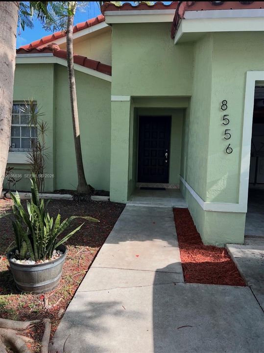 En Renta: $2,800 (3 camas, 2 baños, 1290 Pies cuadrados)