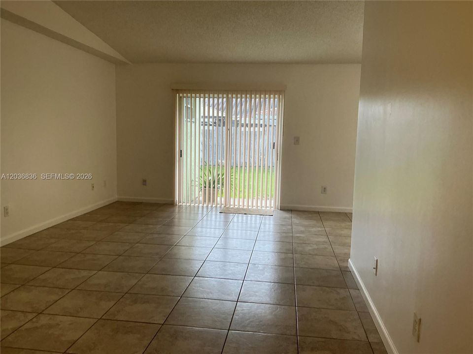 En Renta: $2,800 (3 camas, 2 baños, 1290 Pies cuadrados)