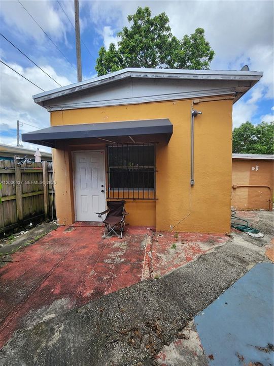 1/1 with kitchen