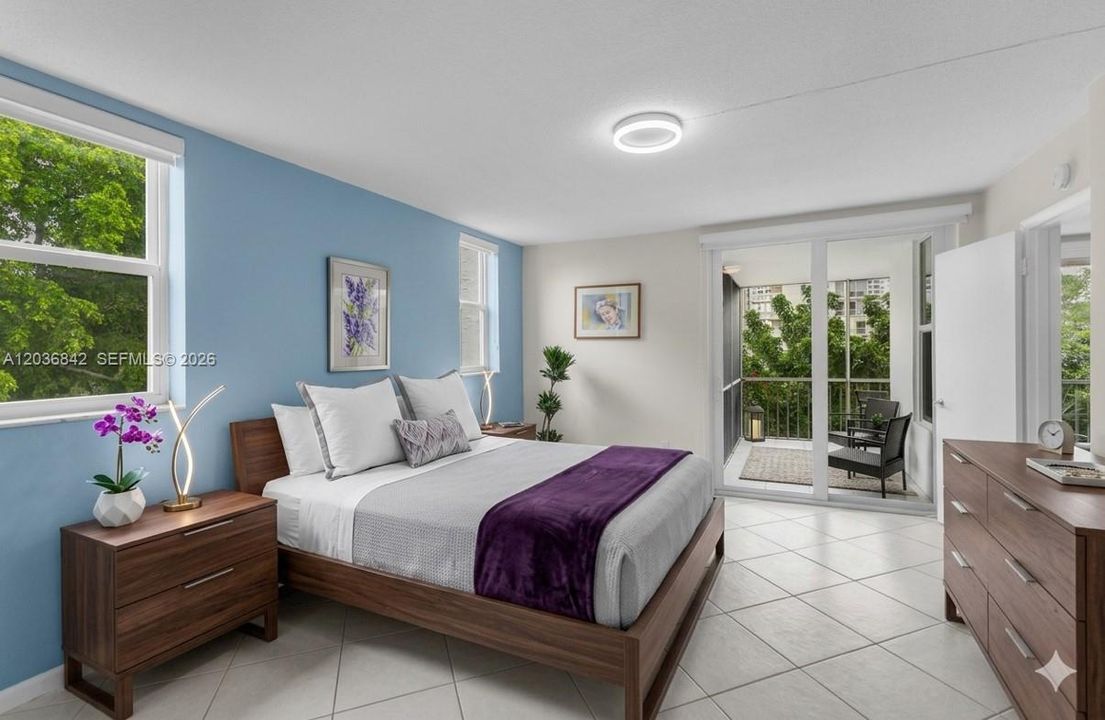 For Sale: $250,000 (2 beds, 2 baths, 1083 Square Feet)