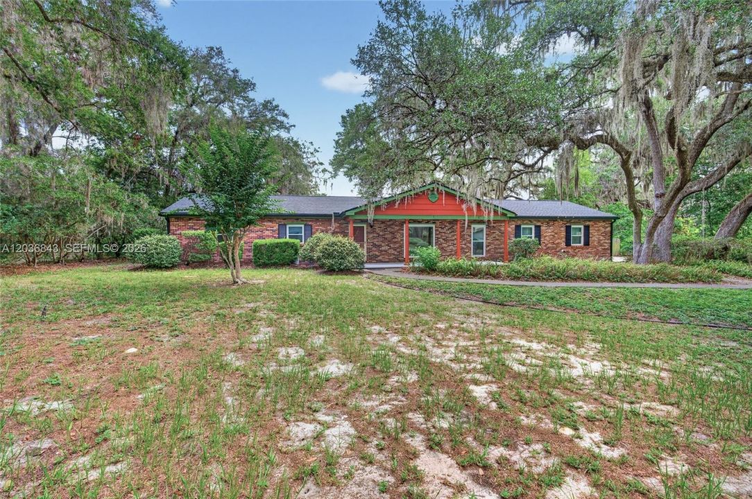 For Sale: $368,000 (3 beds, 2 baths, 1904 Square Feet)