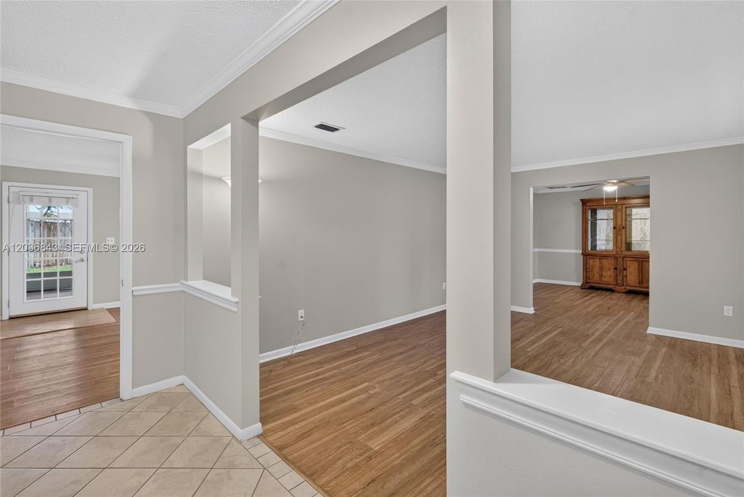 For Sale: $368,000 (3 beds, 2 baths, 1904 Square Feet)