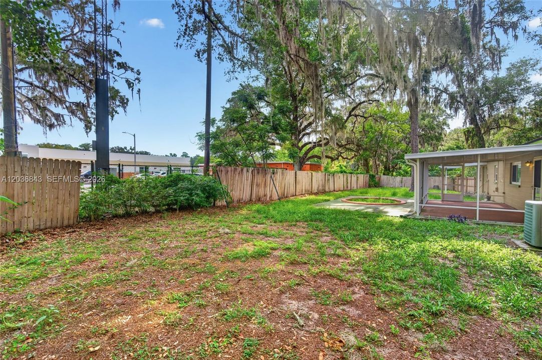 For Sale: $368,000 (3 beds, 2 baths, 1904 Square Feet)