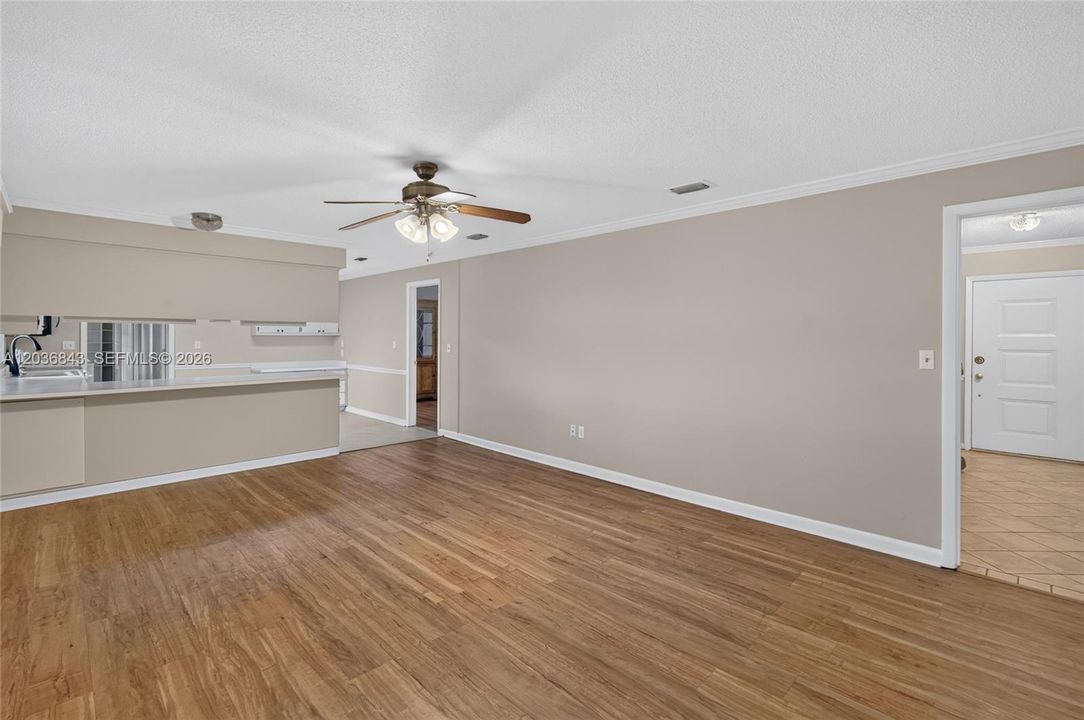 For Sale: $368,000 (3 beds, 2 baths, 1904 Square Feet)