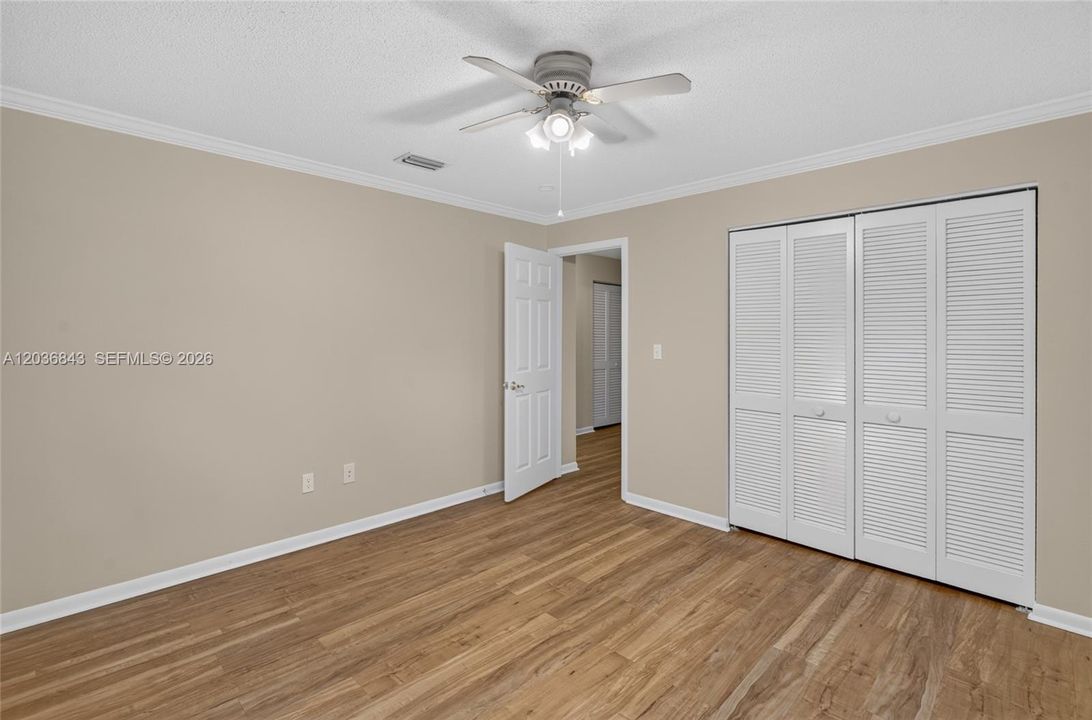 For Sale: $368,000 (3 beds, 2 baths, 1904 Square Feet)