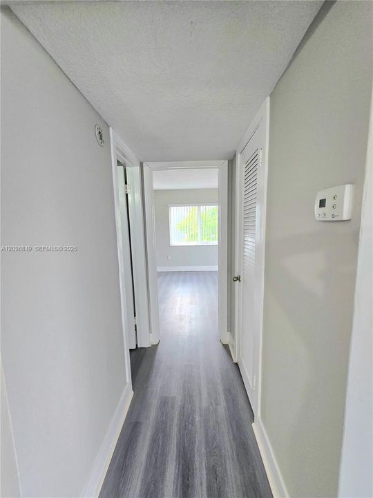В аренду: $2,000 (2 спален, 1 ванн, 6951 Квадратных фут)