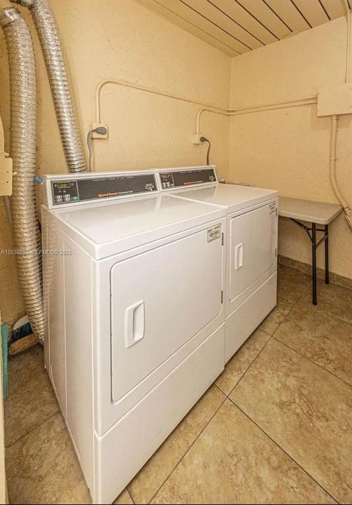 En Renta: $1,699 (2 camas, 2 baños, 960 Pies cuadrados)
