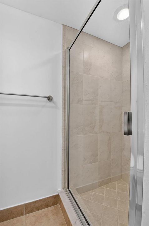 102-web-or-mls-Kings Point (38)