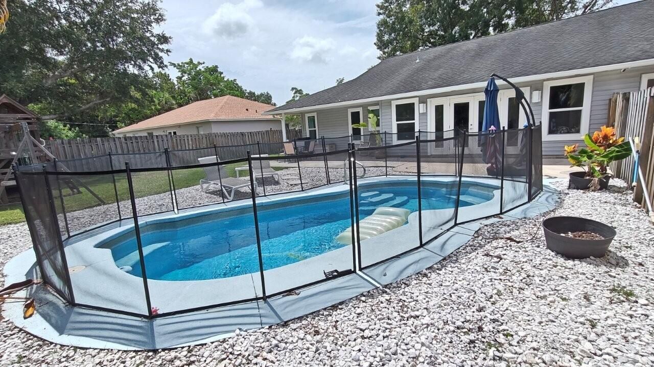 Pool (4)
