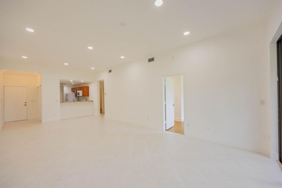 7520 La Paz Blvd # 104_Pics_34_Ruesta_06