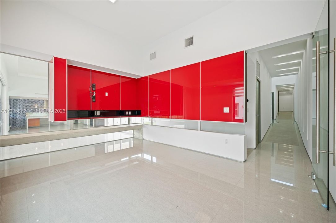 For Sale: $2,999,900 (6 beds, 5 baths, 4146 Square Feet)