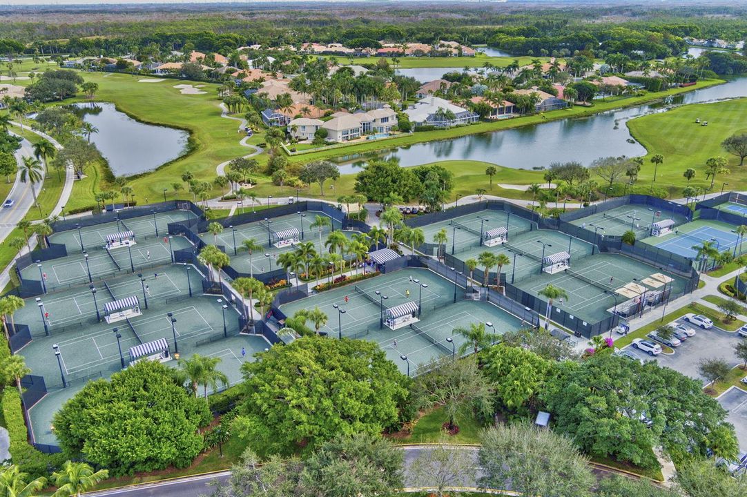 CLUB - Tennis Courts 3