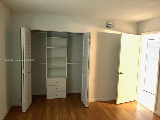На продажу: $154,500 (2 спален, 2 ванн, 1260 Квадратных фут)