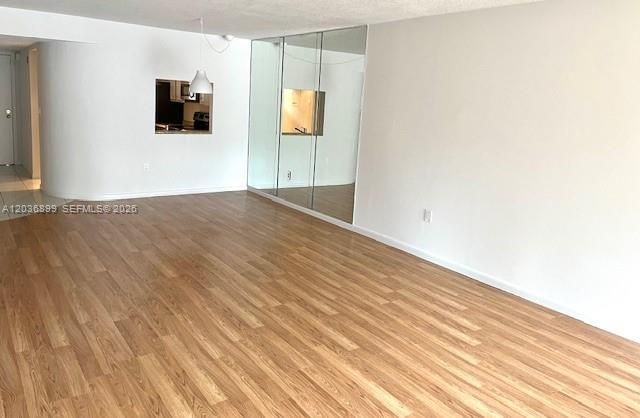 На продажу: $154,500 (2 спален, 2 ванн, 1260 Квадратных фут)