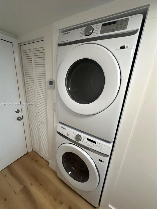 En Renta: $2,400 (2 camas, 2 baños, 960 Pies cuadrados)