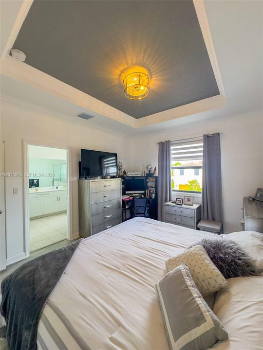 For Sale: $529,000 (3 beds, 2 baths, 1610 Square Feet)