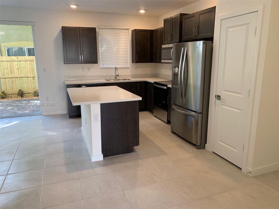 For Rent: $2,750 (4 beds, 3 baths, 1374 Square Feet)