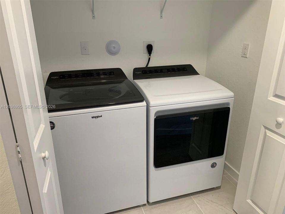 For Rent: $2,750 (4 beds, 3 baths, 1374 Square Feet)