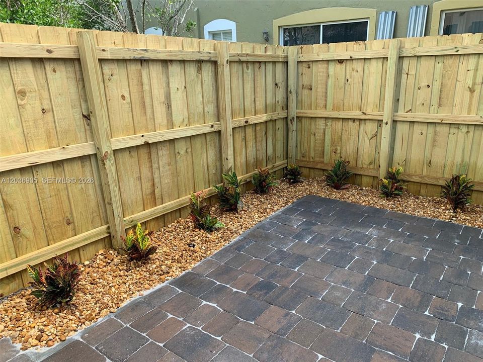 For Rent: $2,750 (4 beds, 3 baths, 1374 Square Feet)