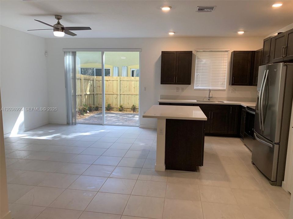 For Rent: $2,750 (4 beds, 3 baths, 1374 Square Feet)