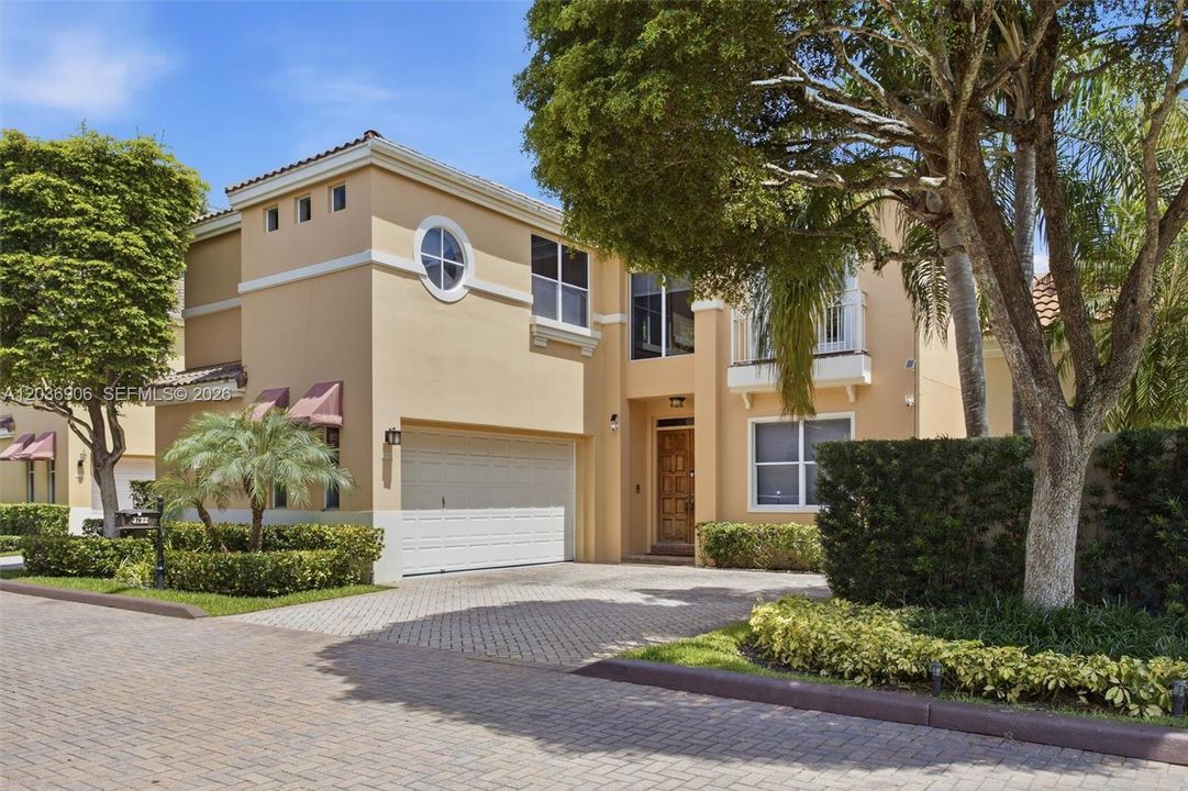 For Rent: $7,500 (3 beds, 3 baths, 2380 Square Feet)