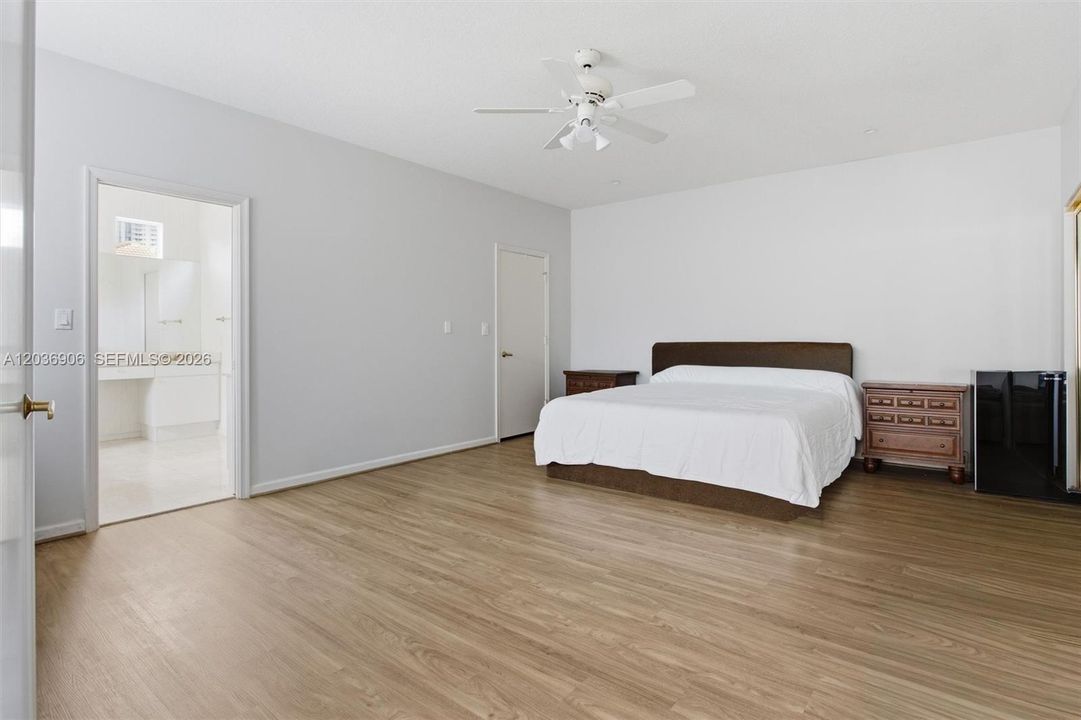 For Rent: $7,500 (3 beds, 3 baths, 2380 Square Feet)