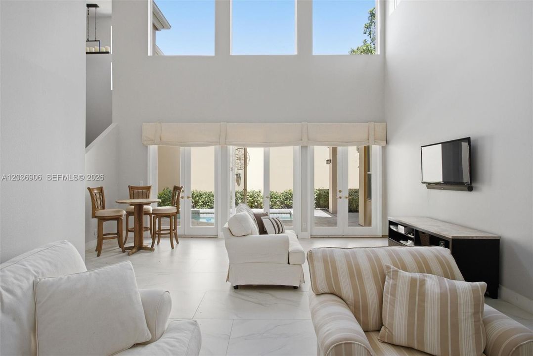 For Rent: $7,500 (3 beds, 3 baths, 2380 Square Feet)