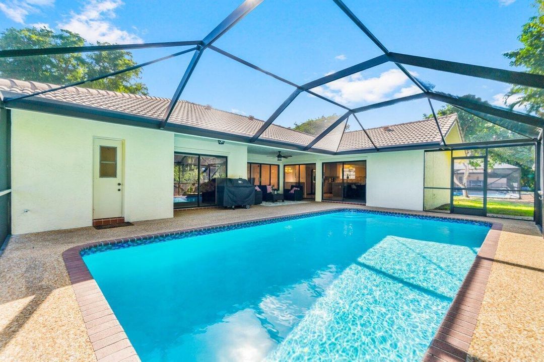Screened Pool Area