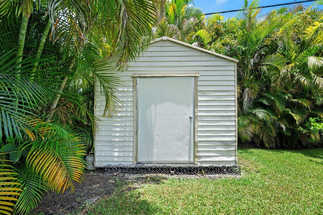 27-web-or-mls-1035-sw-100th-ct