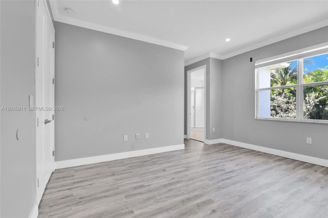 For Rent: $8,100 (4 beds, 3 baths, 2305 Square Feet)