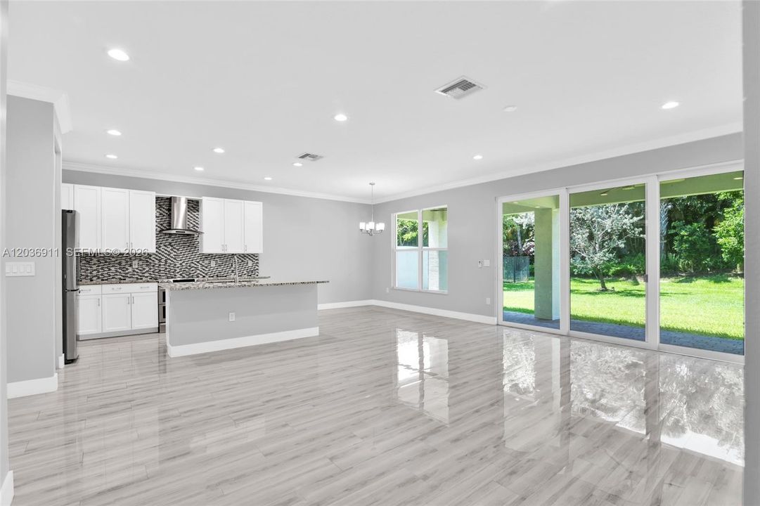 For Rent: $8,100 (4 beds, 3 baths, 2305 Square Feet)