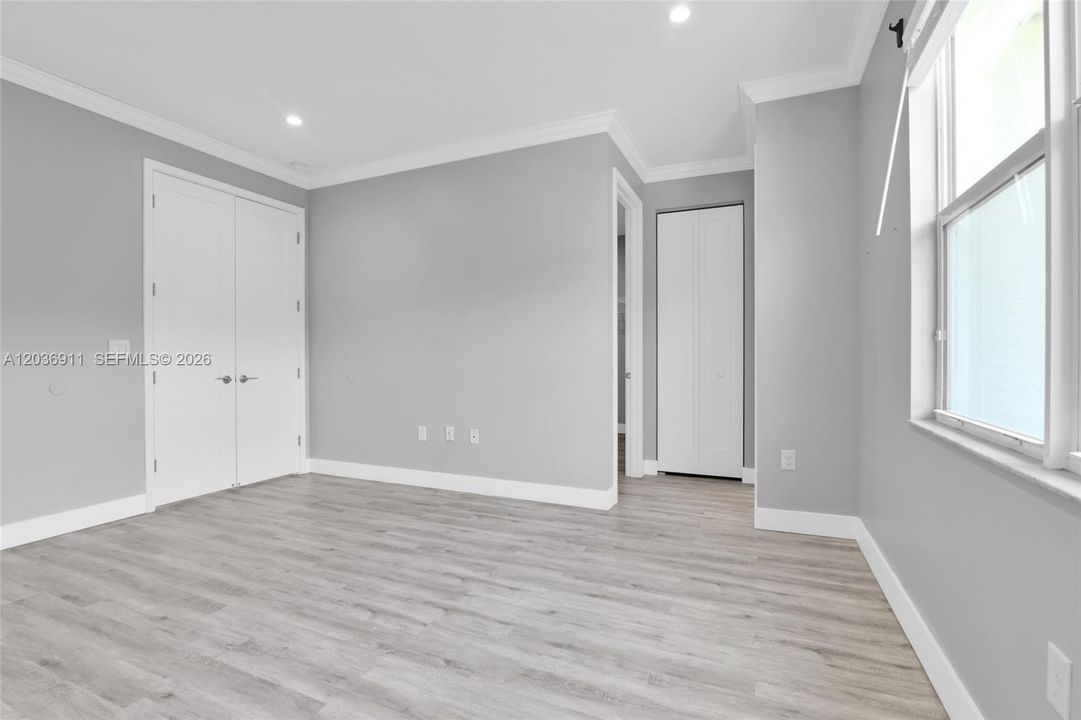 For Rent: $8,100 (4 beds, 3 baths, 2305 Square Feet)