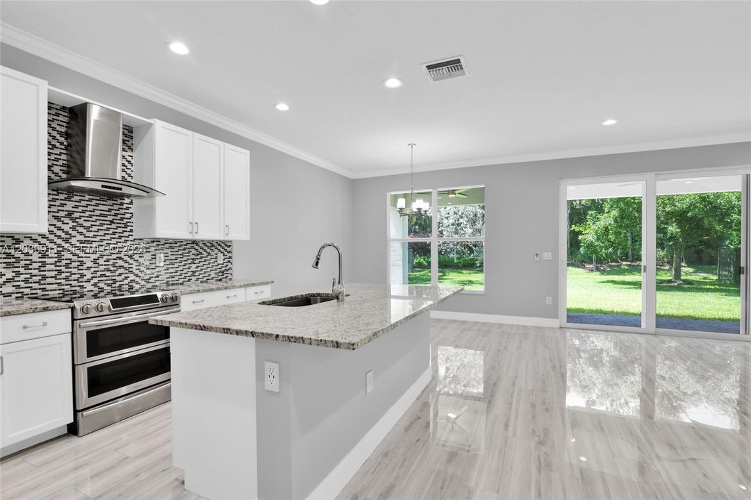 For Rent: $8,100 (4 beds, 3 baths, 2305 Square Feet)