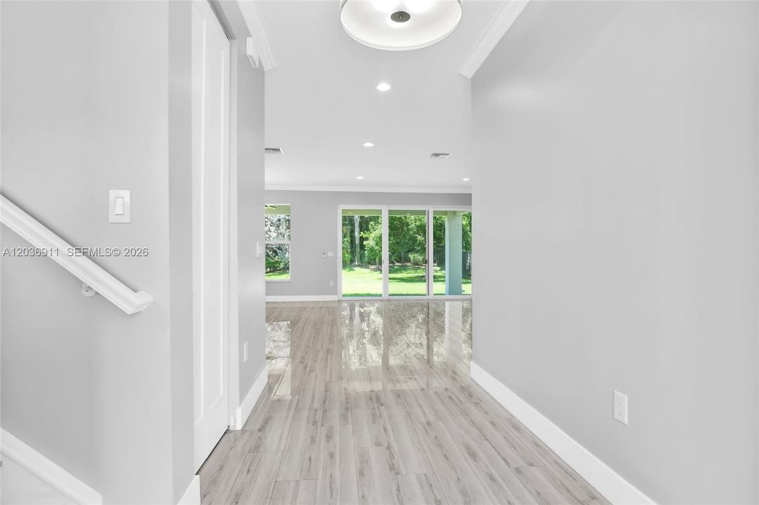 For Rent: $8,100 (4 beds, 3 baths, 2305 Square Feet)