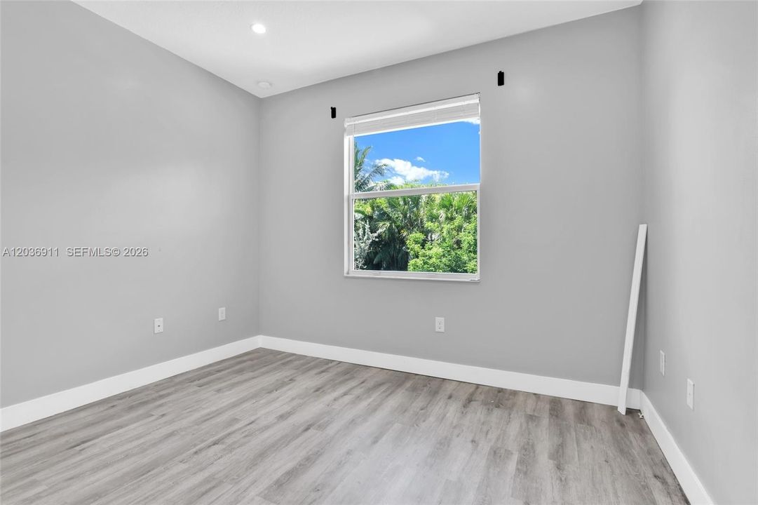 For Rent: $8,100 (4 beds, 3 baths, 2305 Square Feet)