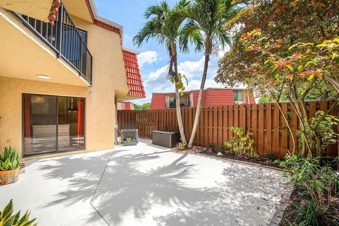 Oversized Courtyard