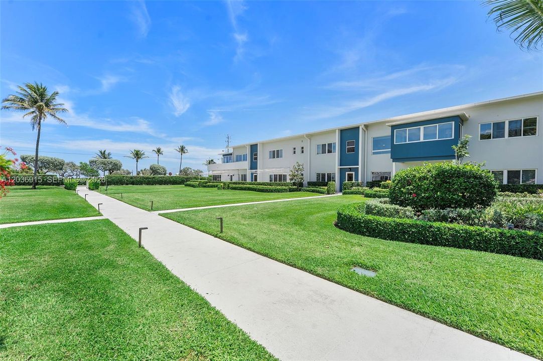 For Sale: $1,175,000 (2 beds, 2 baths, 0 Square Feet)
