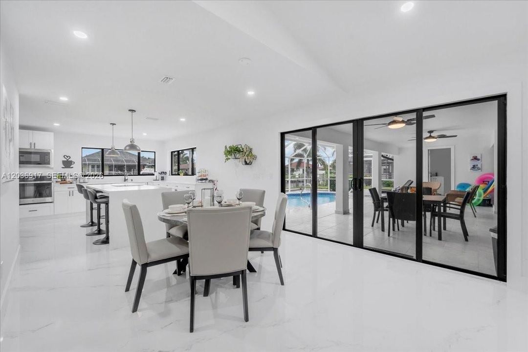 На продажу: $970,000 (3 спален, 2 ванн, 2035 Квадратных фут)
