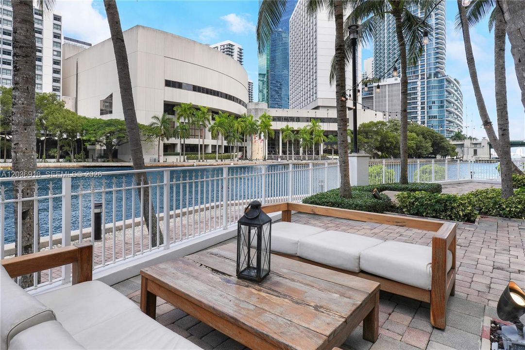 For Rent: $5,900 (3 beds, 2 baths, 1419 Square Feet)