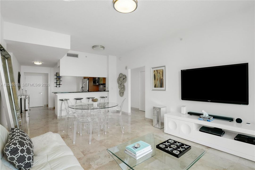 For Rent: $5,900 (3 beds, 2 baths, 1419 Square Feet)