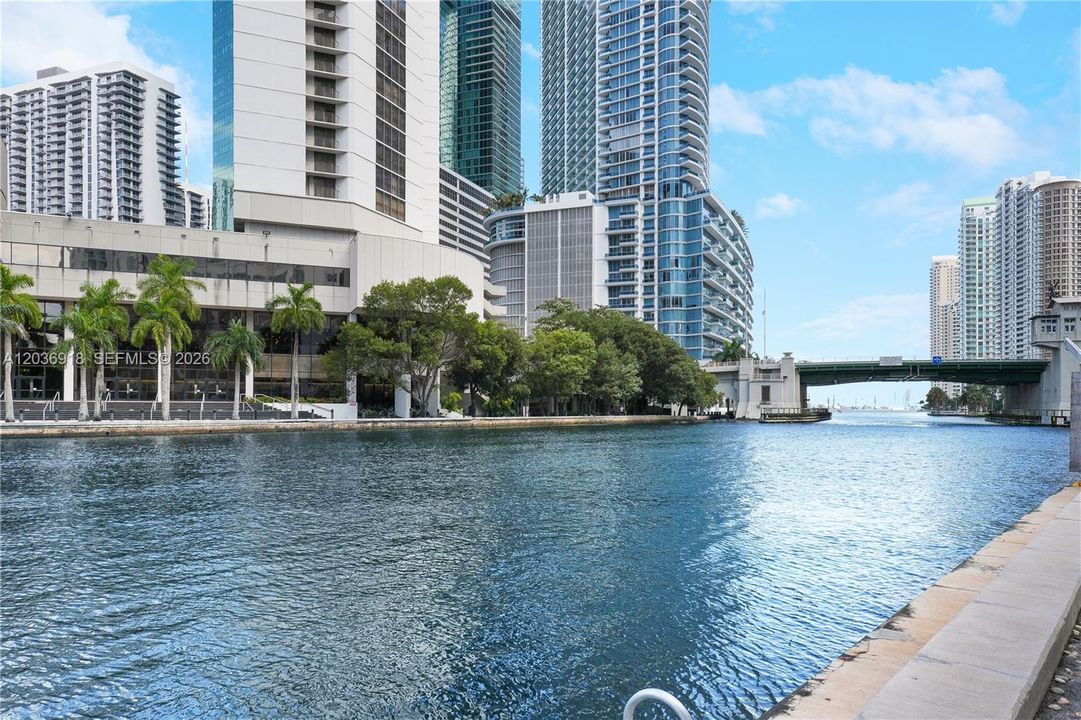 For Rent: $5,900 (3 beds, 2 baths, 1419 Square Feet)