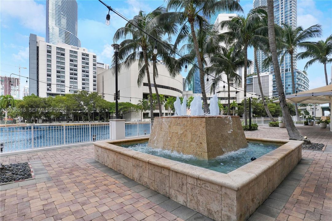 For Rent: $5,900 (3 beds, 2 baths, 1419 Square Feet)