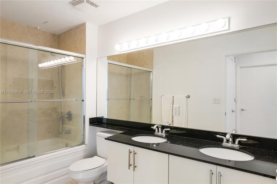 For Rent: $5,900 (3 beds, 2 baths, 1419 Square Feet)