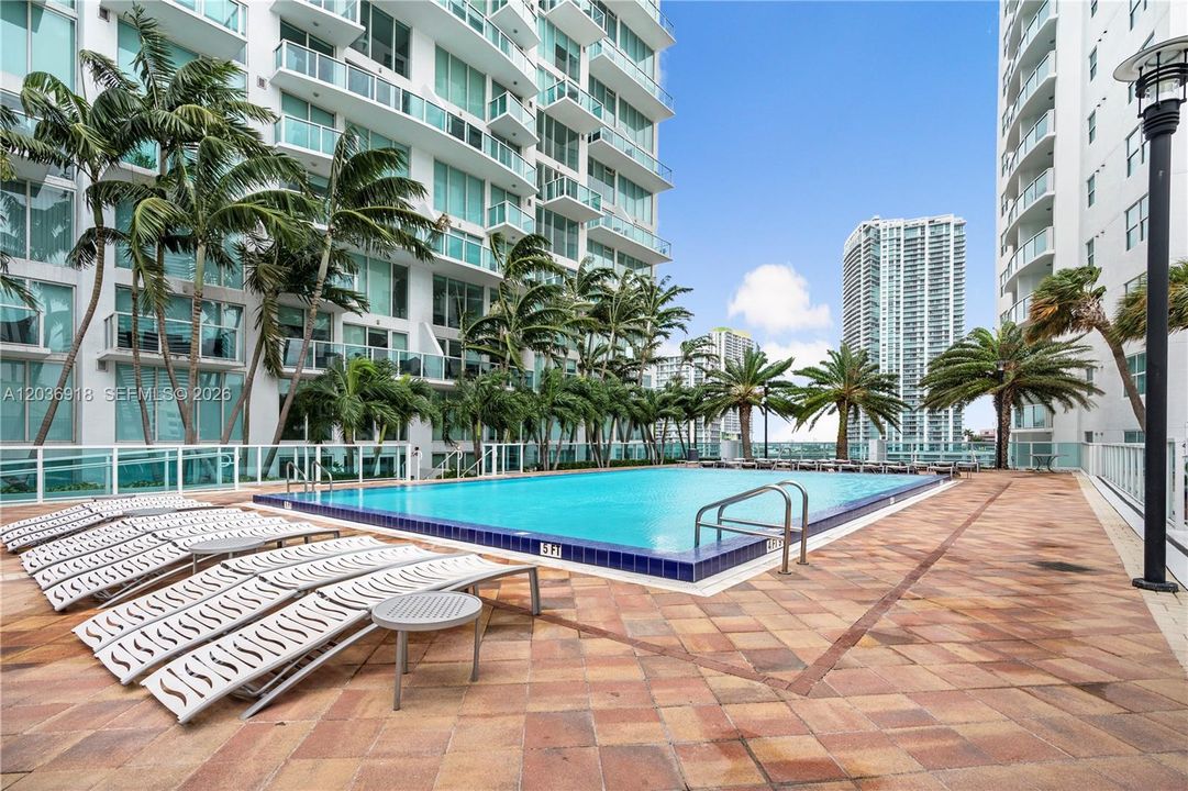 For Rent: $5,900 (3 beds, 2 baths, 1419 Square Feet)