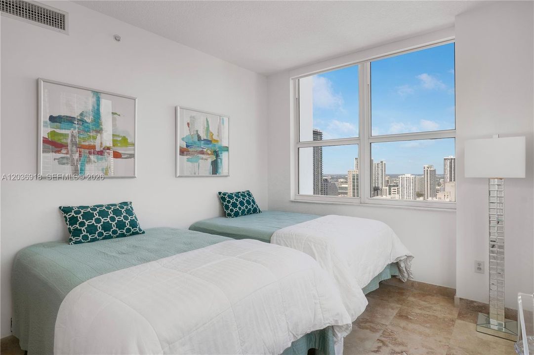 For Rent: $5,900 (3 beds, 2 baths, 1419 Square Feet)